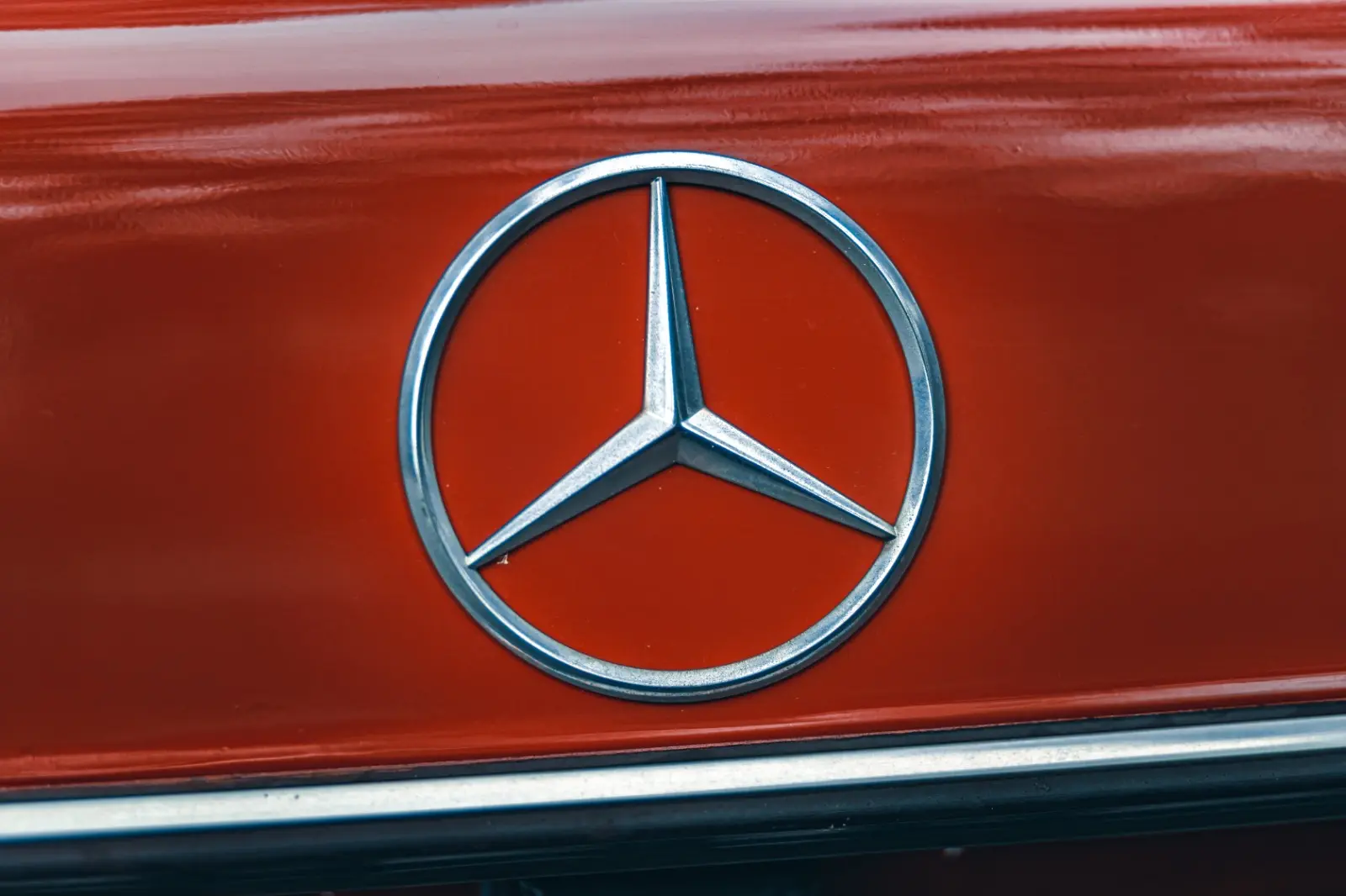 Mercedes-Benz 240 D US-Spec 18