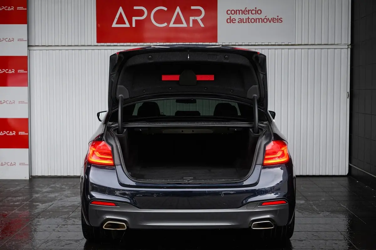 BMW 530 e iPerformance Pack M 18