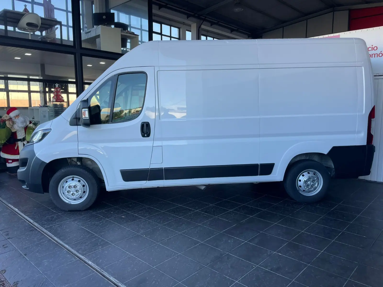 Peugeot Boxer 2.2 BlueHDi 333 L2 CD 4