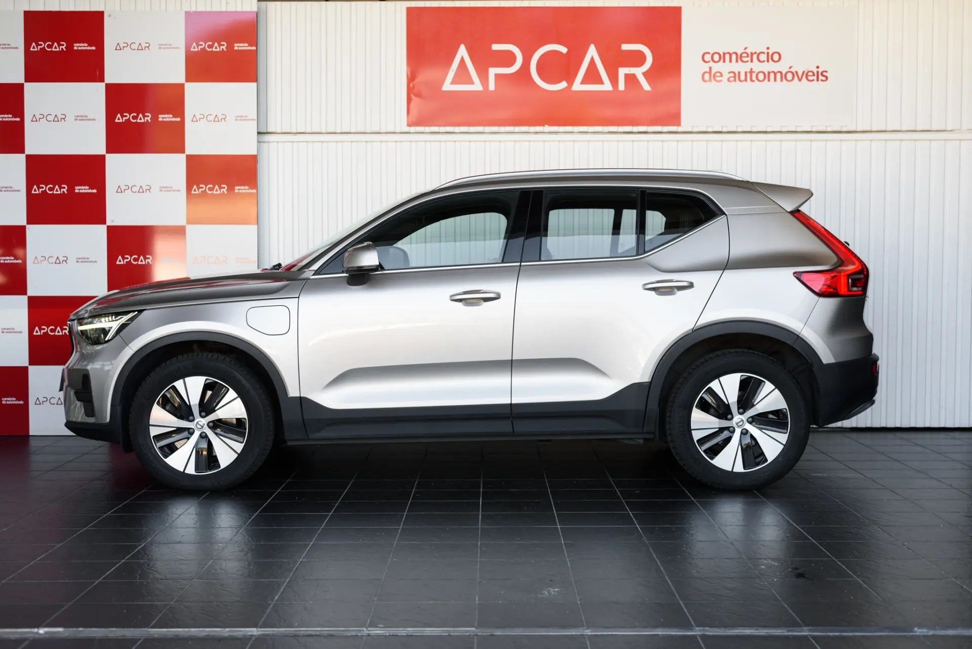 Volvo XC 40 1.5 T4 PHEV Core 8