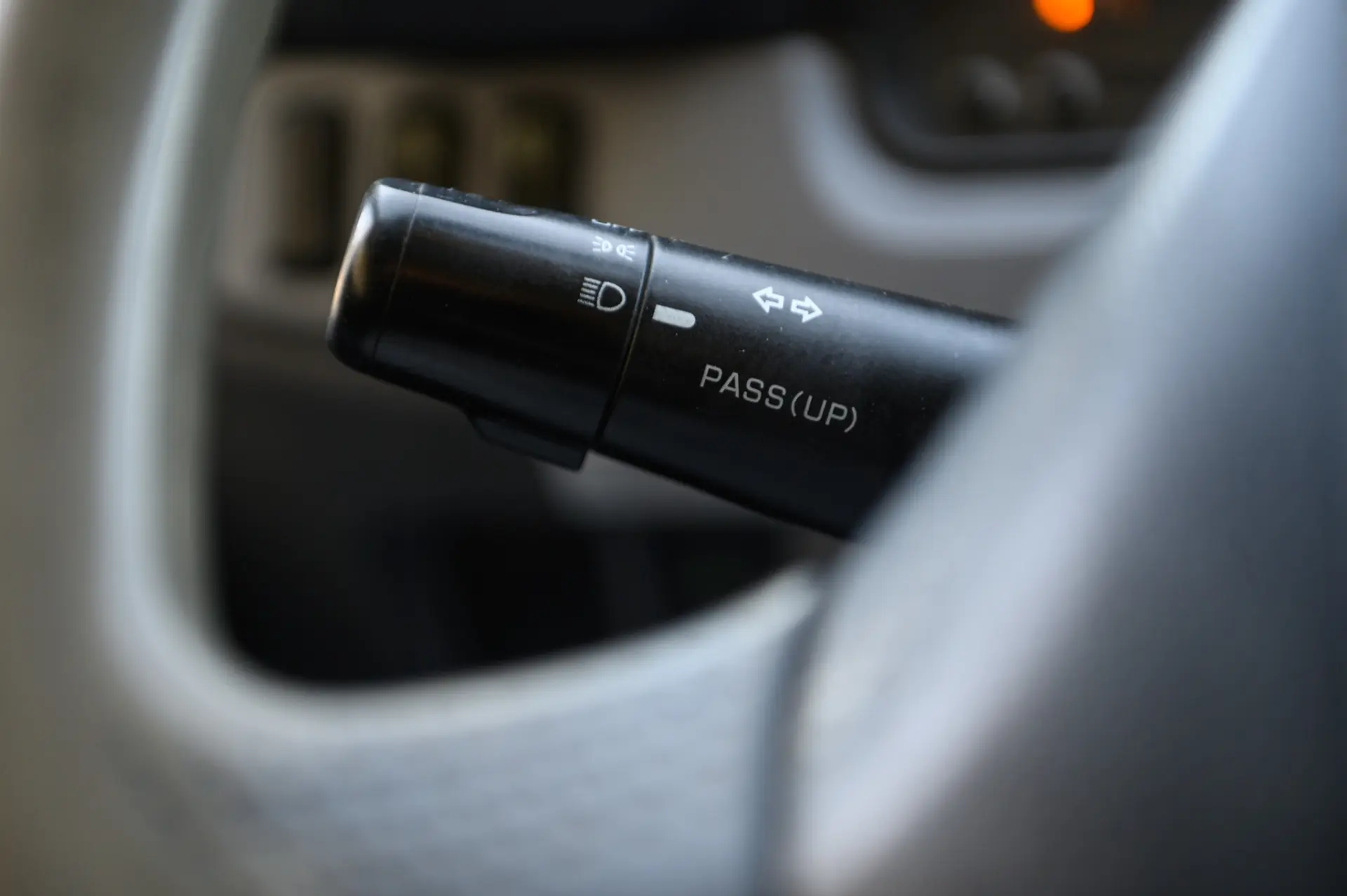 Mitsubishi Fuso Canter 3C13 32