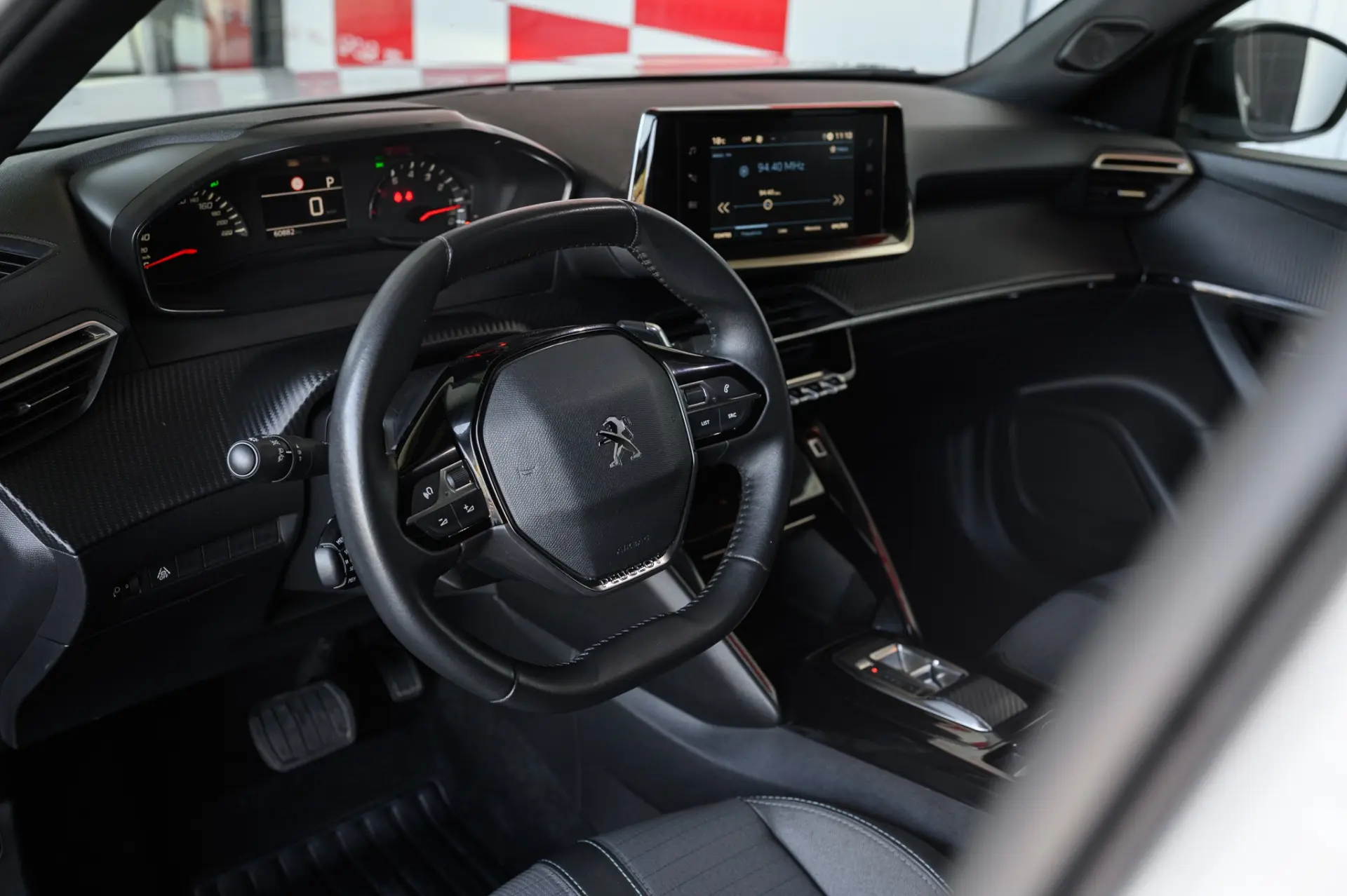 Peugeot 2008 1.2 PureTech Allure EAT8 25