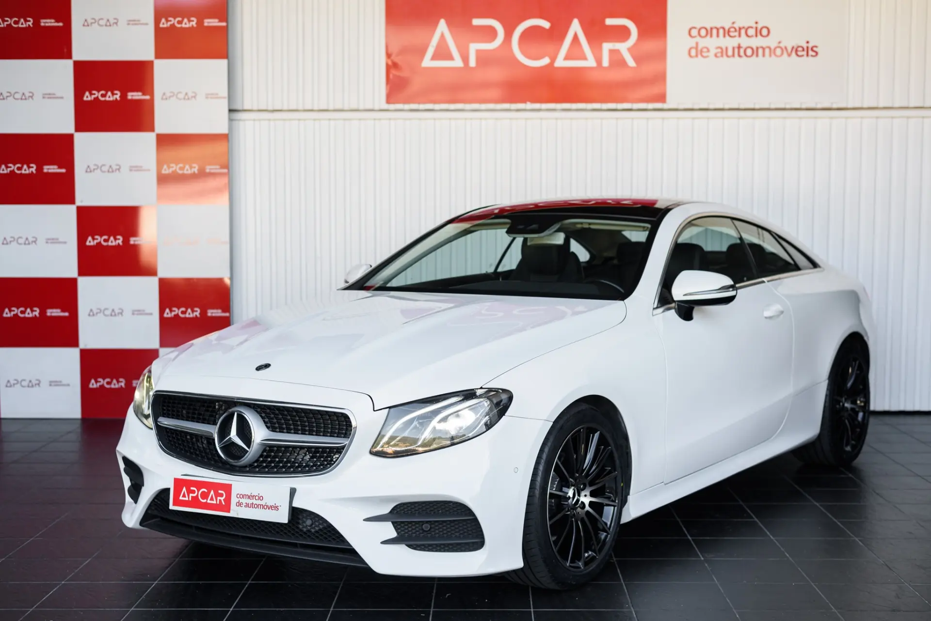 Mercedes-Benz E 220 d 9G-TRONIC Avantgarde 17
