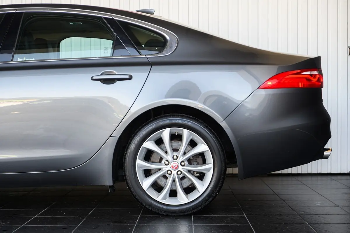 Jaguar XF 2.0 D R-Sport Aut. 15