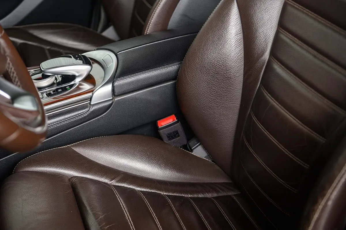 Mercedes-Benz GLC 250 d AMG Line 4-Matic 28