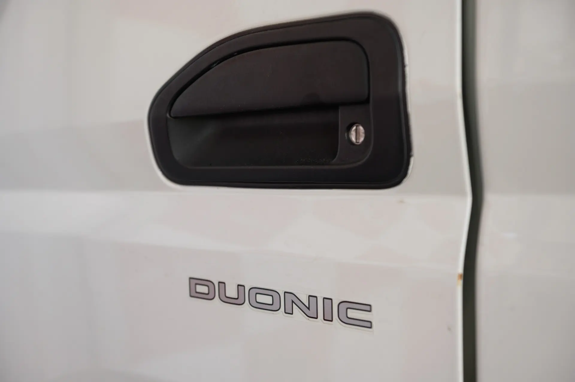 Mitsubishi Fuso Canter 3C13 13