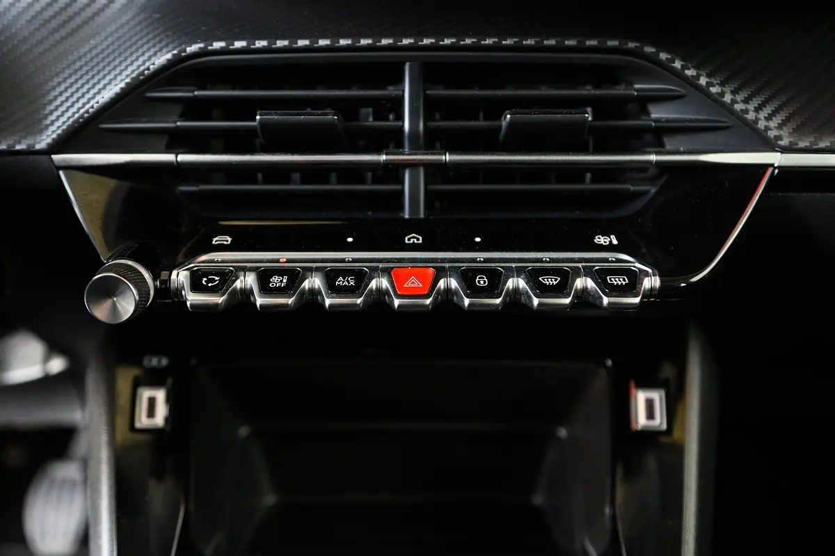 Peugeot 208 1.2 PureTech Active Pack 47