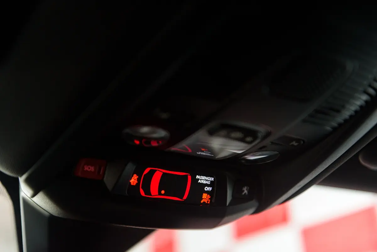 Peugeot 3008 1.5 BlueHDi GT EAT8 64