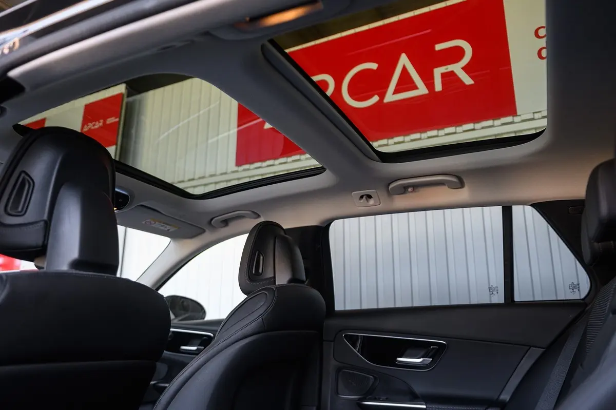 Mercedes-Benz C 300 e AMG Line 44