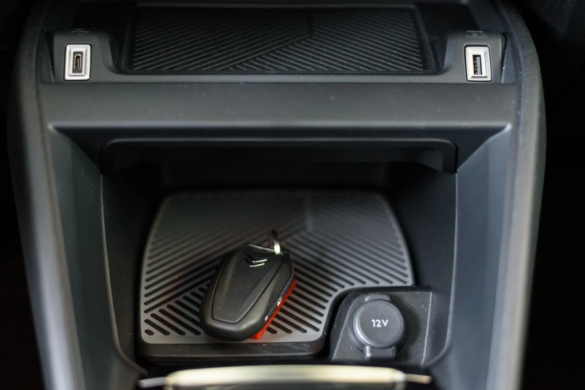 Citroen e-C4 50 kWh Autonomia Conforto Plus 32