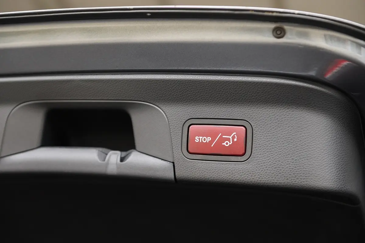 Mercedes-Benz GLC 250 d AMG Line 4-Matic 23