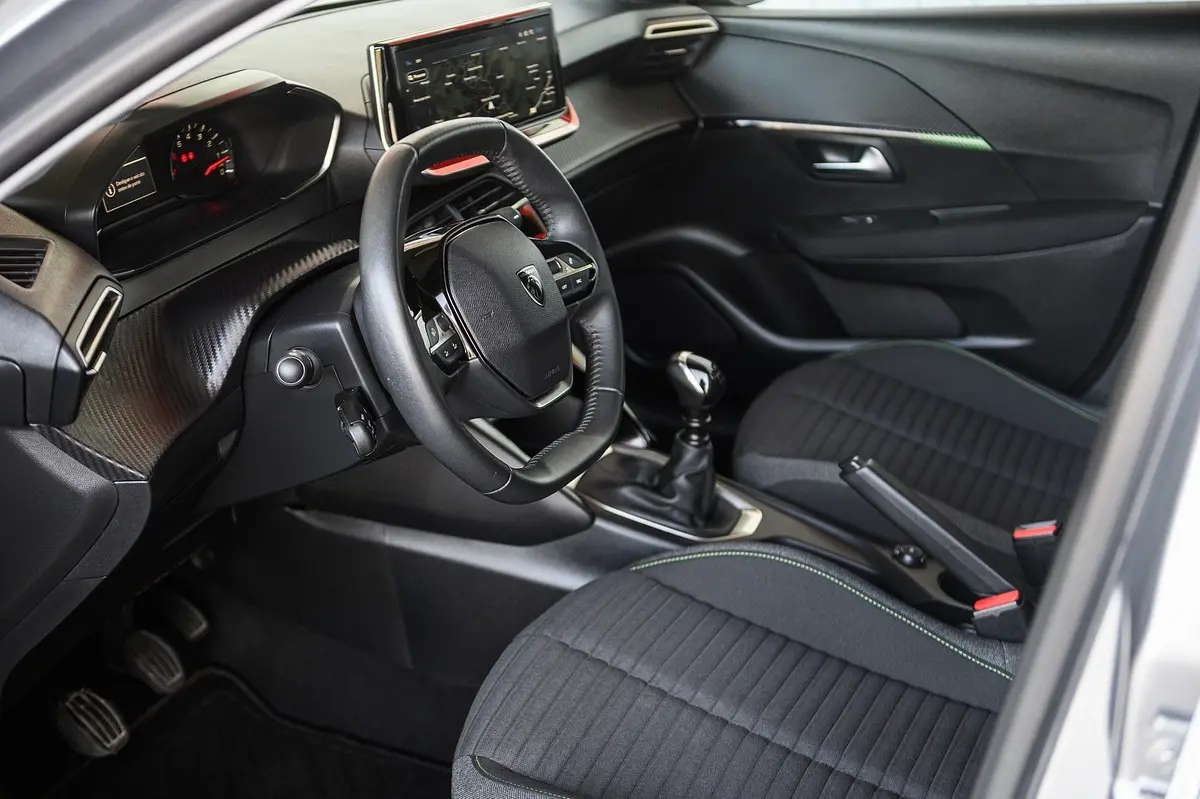 Peugeot 208 1.2 PureTech Active Pack 23