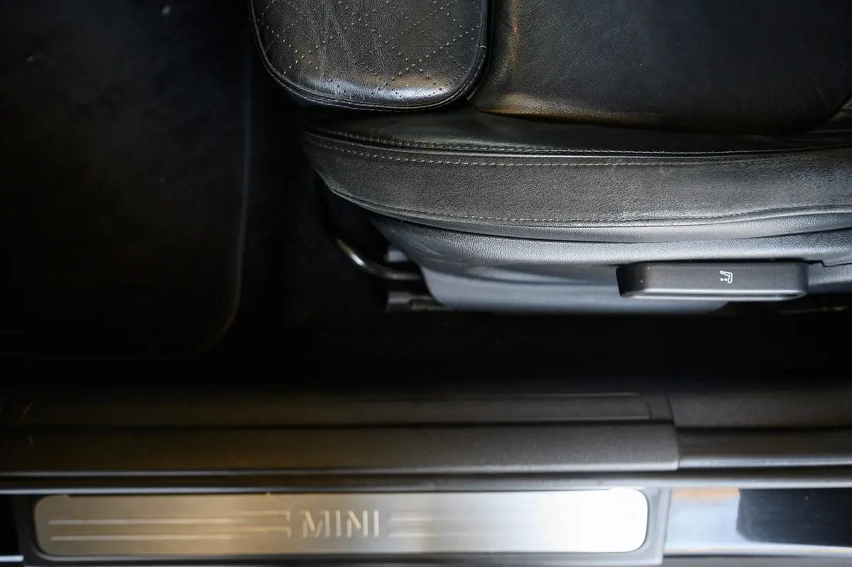 MINI Clubman Cooper D Classic Auto 29