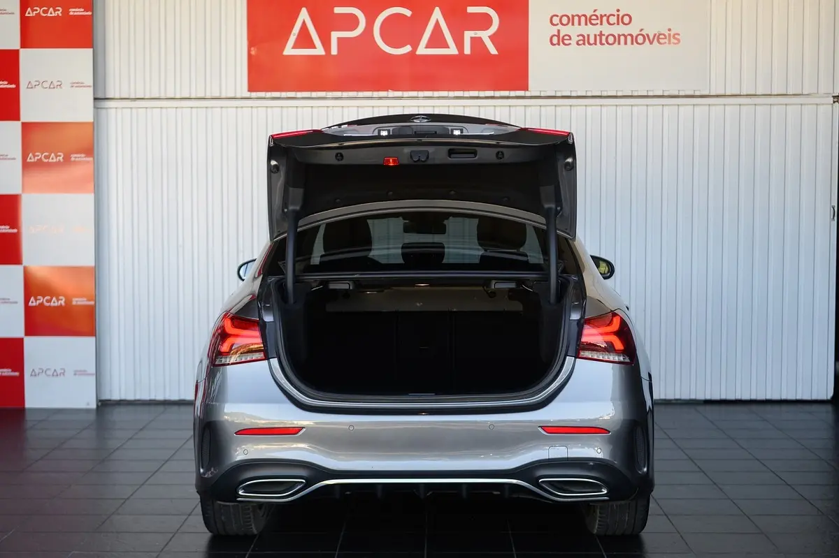 Mercedes-Benz A 180 Limousine d AMG Line Aut. 22