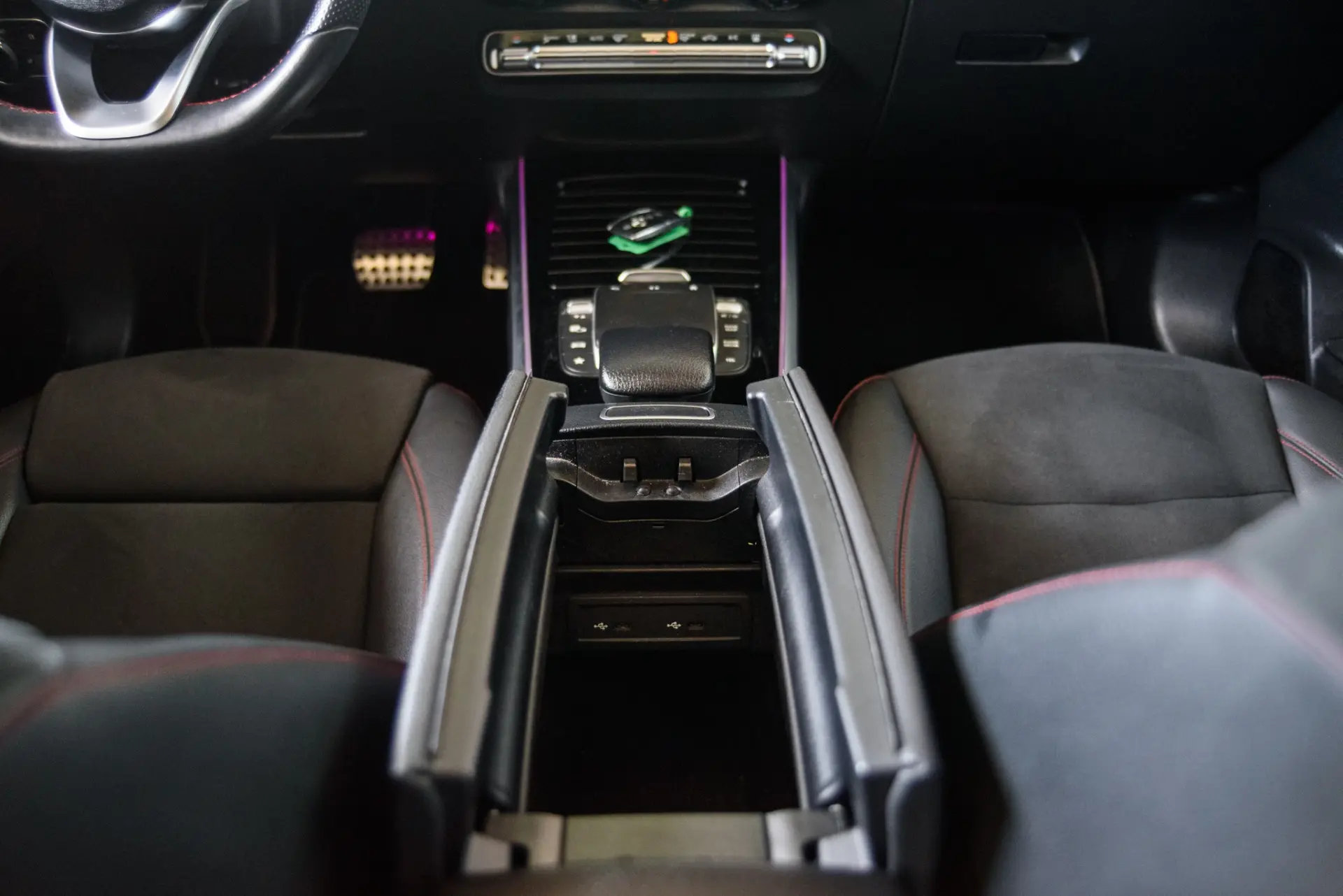 Mercedes-Benz EQB 350 4Matic AMG Line 54