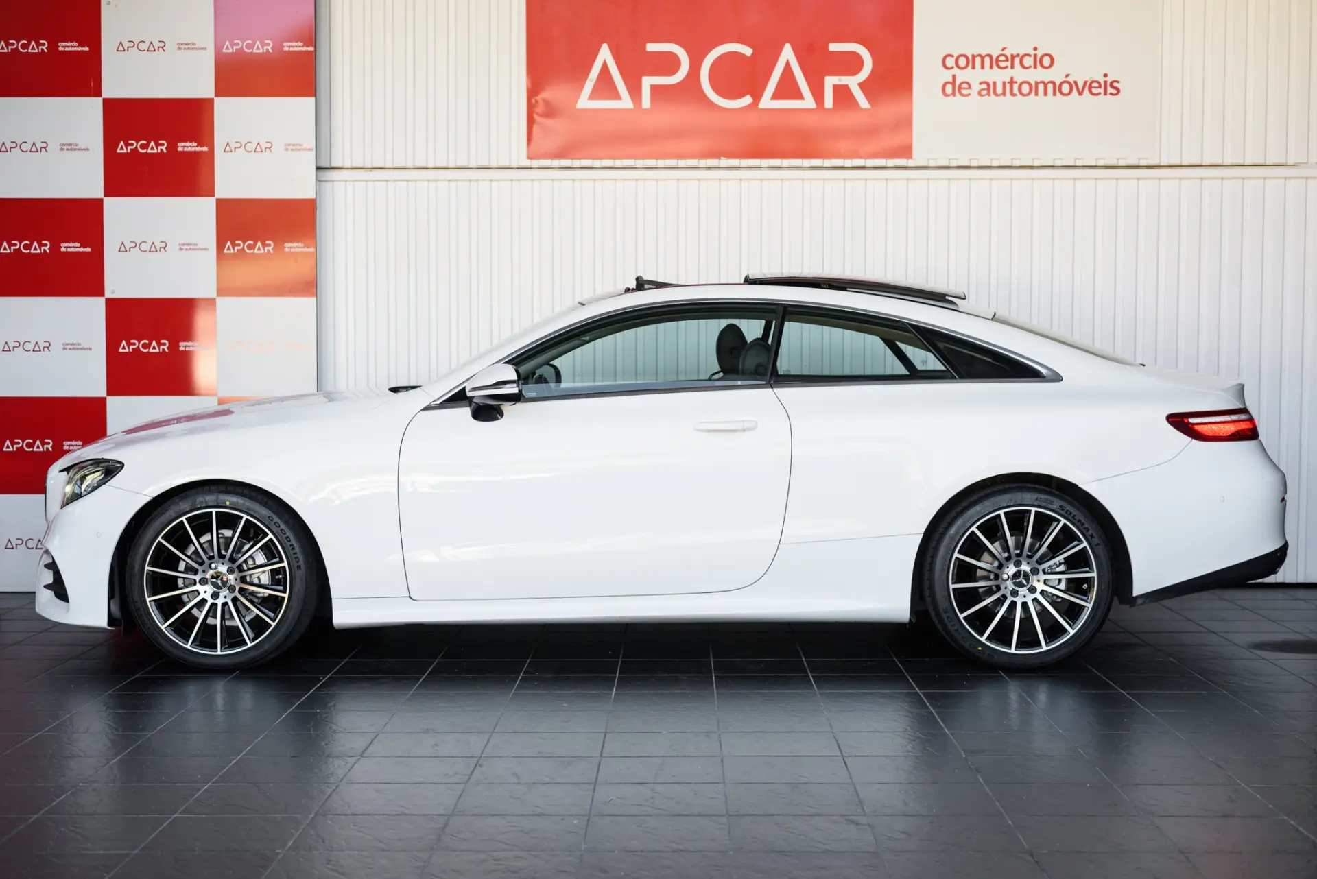 Mercedes-Benz E 220 d 9G-TRONIC Avantgarde 6