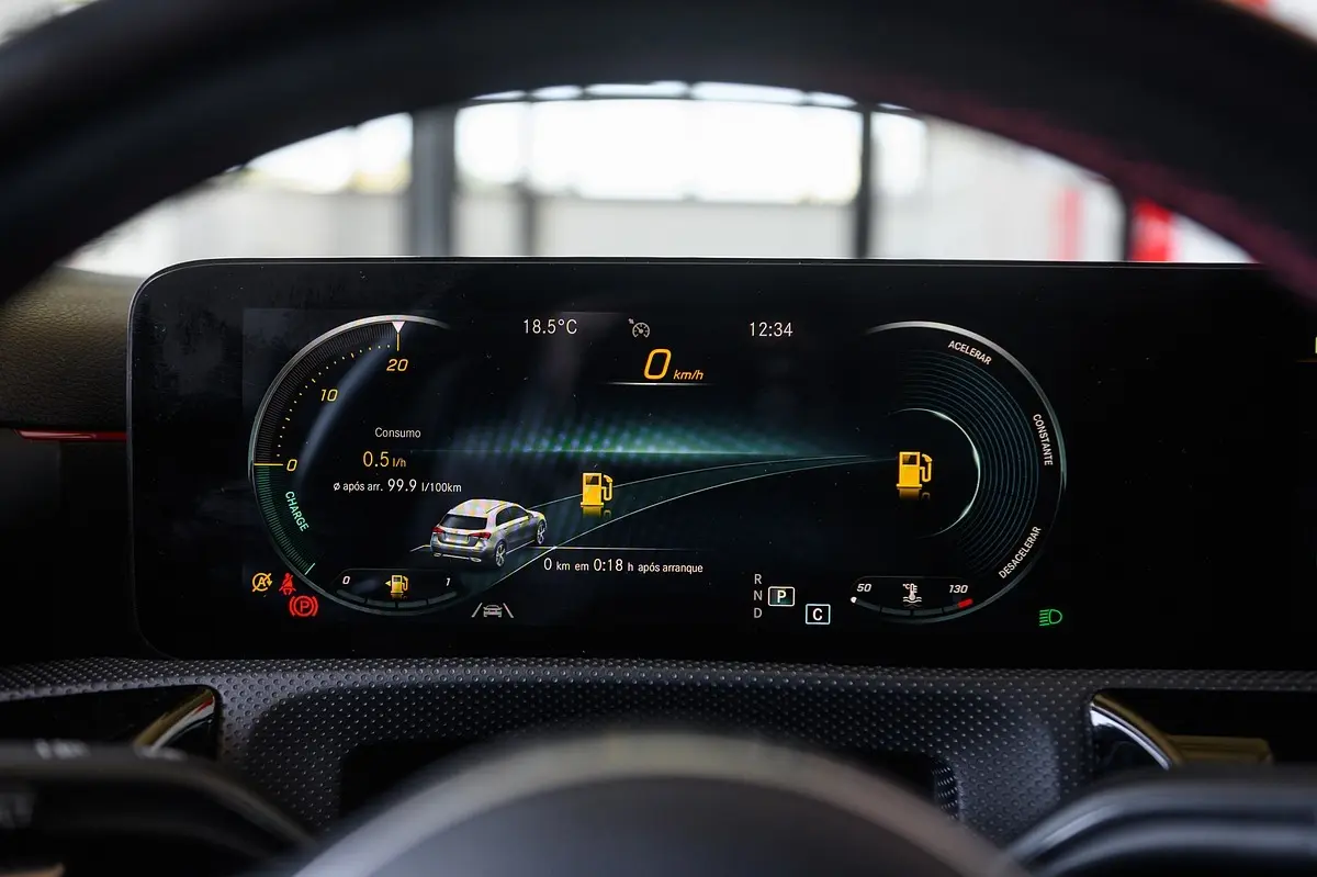 Mercedes-Benz A 180 d AMG Line Aut. 38