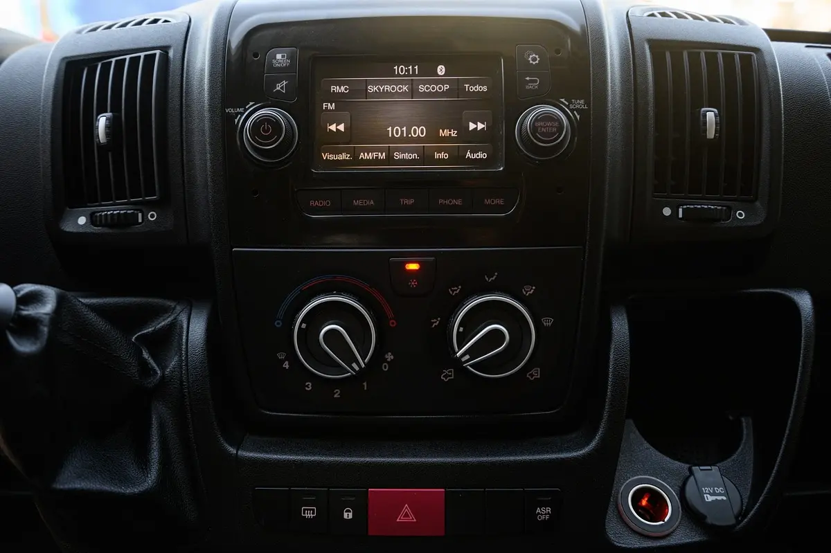 Citroen Jumper 2.2 BlueHDi 35 L3 CD Control 22