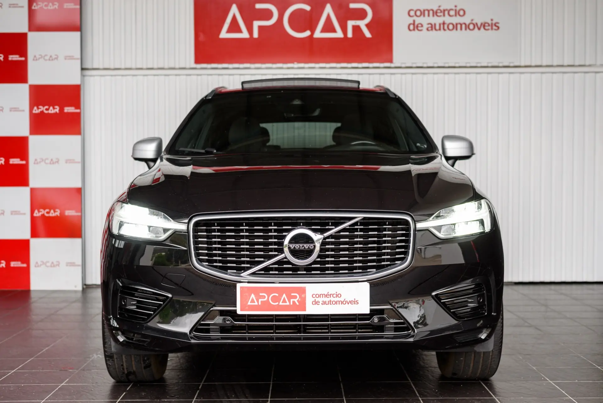 Volvo XC 60 2.0 T8 PHEV R-Design AWD 22