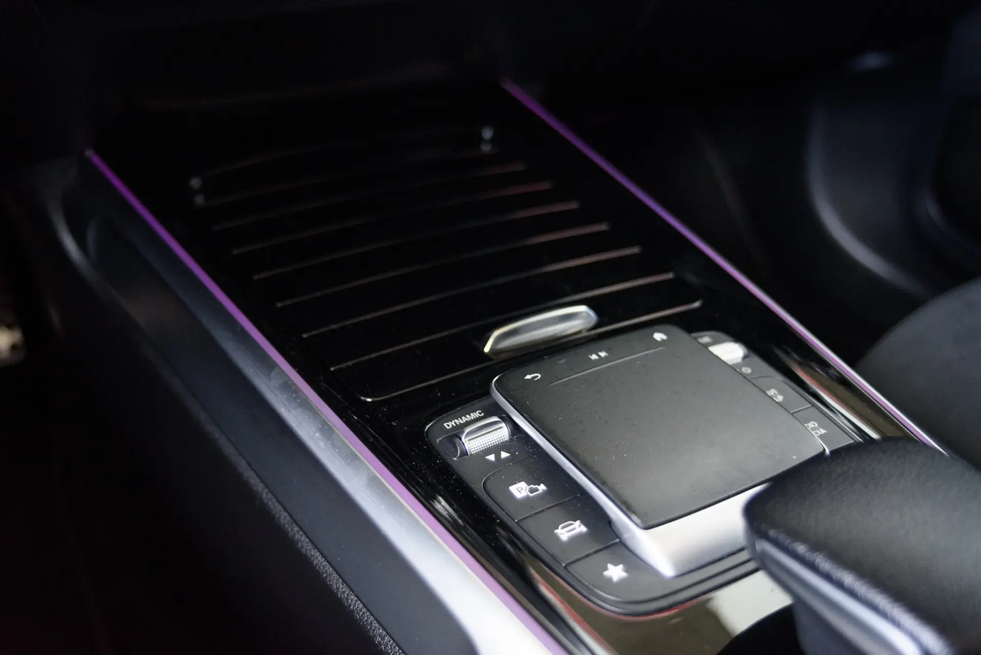 Mercedes-Benz EQB 350 4Matic AMG Line 49