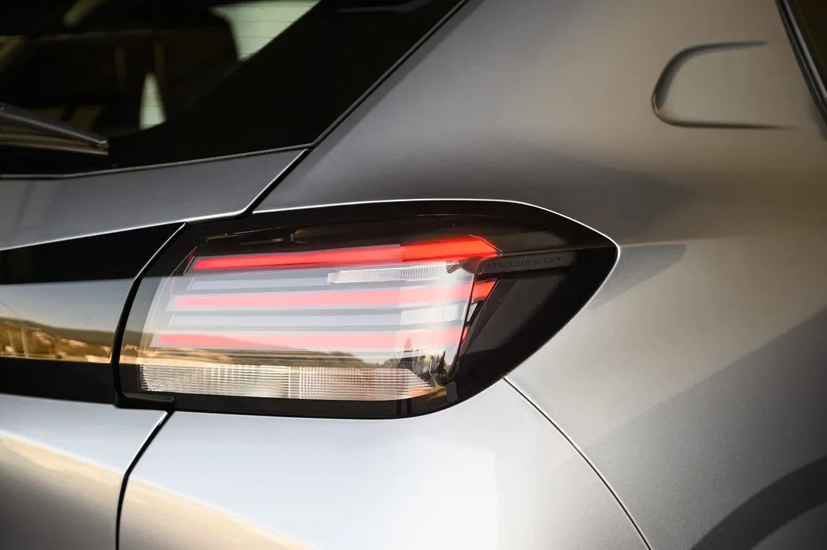 Peugeot 208 1.2 PureTech Active Pack 17