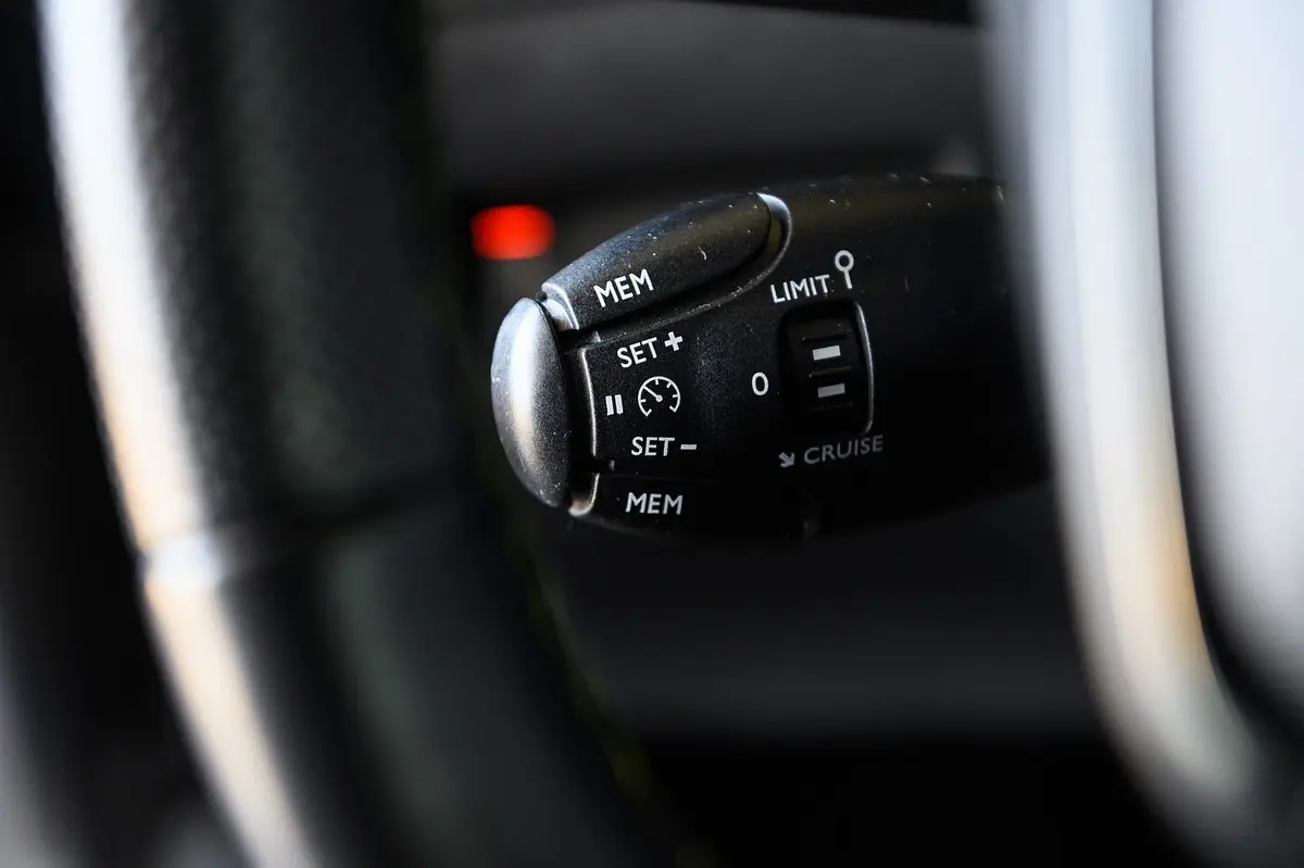 Peugeot e-2008 50 kWh GT Pack 40