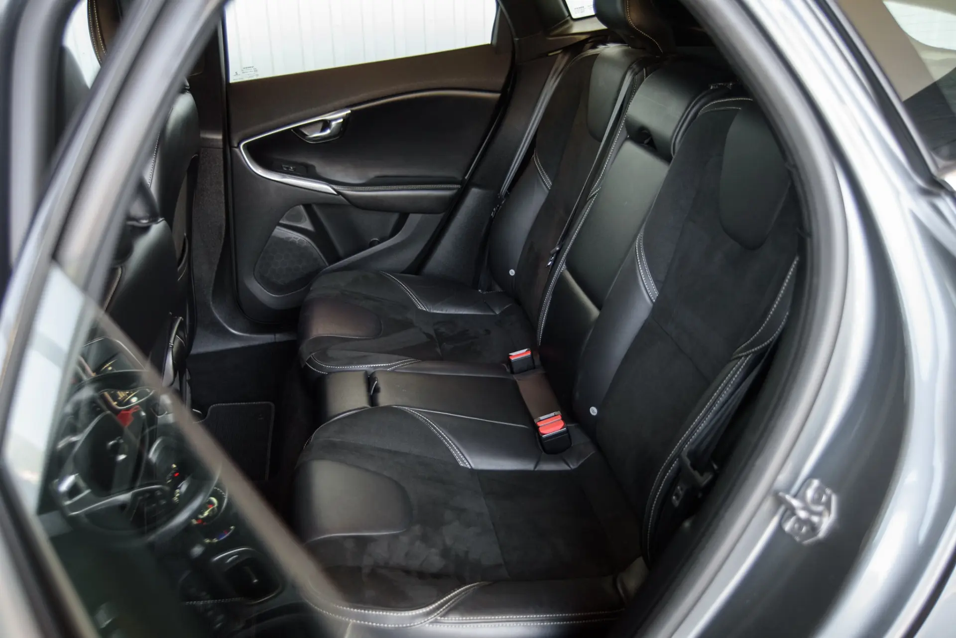 Volvo V40 1.5 T3 Sport Edition R Geartronic 28