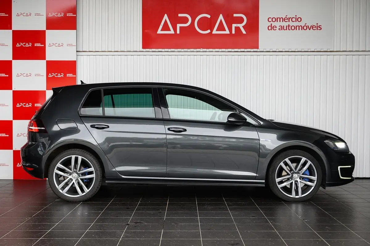 Volkswagen Golf 1.4 GTE Plug-in-Hybrid DSG 2
