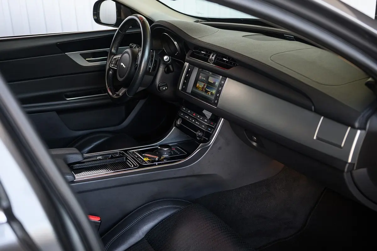 Jaguar XF 2.0 D R-Sport Aut. 66