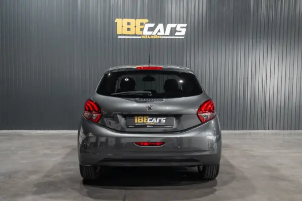 Peugeot 208 44