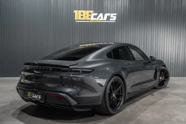 Porsche Taycan 4 40
