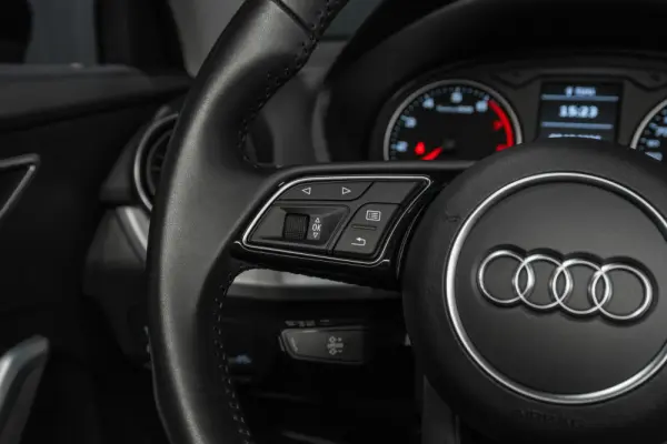 Audi Q2 30 TFSI S line 10
