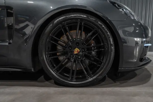Porsche Panamera 4 E-Hybrid 41