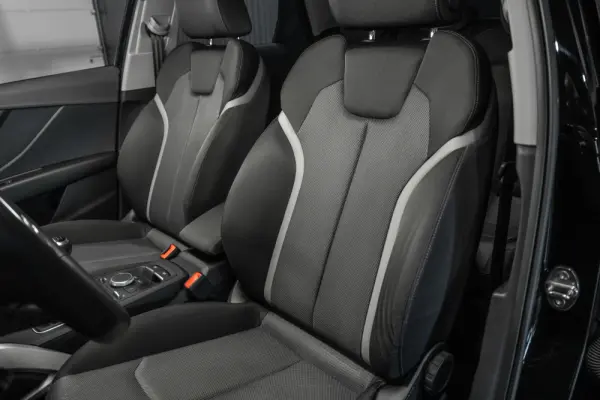 Audi Q2 30 TFSI S line 21