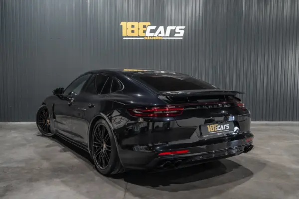 Porsche Panamera S PDK 54