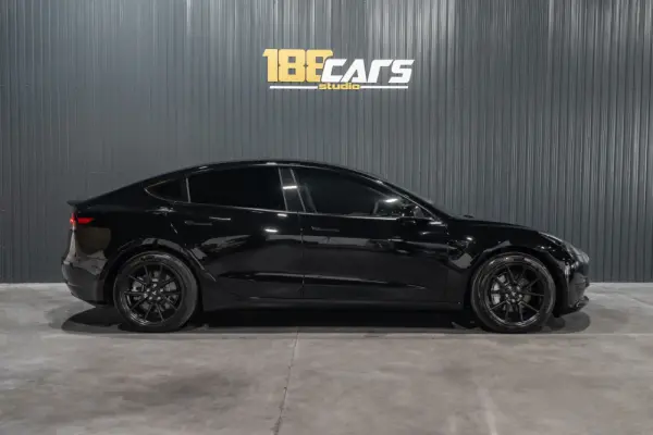 Tesla Model 3 Standard Range Plus RWD 35