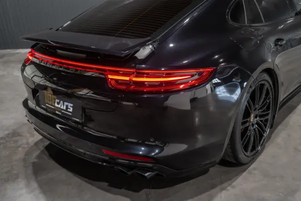Porsche Panamera S PDK 46