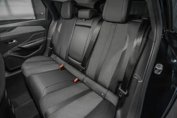 Peugeot 308 SW 1.2 PureTech Allure Full LED 24