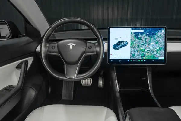 Tesla Model 3 Performance Dual Motor AWD 7