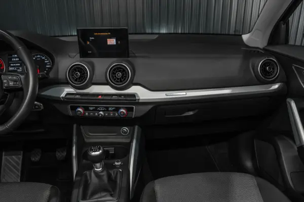 Audi Q2 30 TFSI S line 8