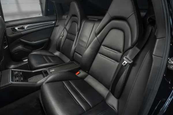 Porsche Panamera S PDK 25