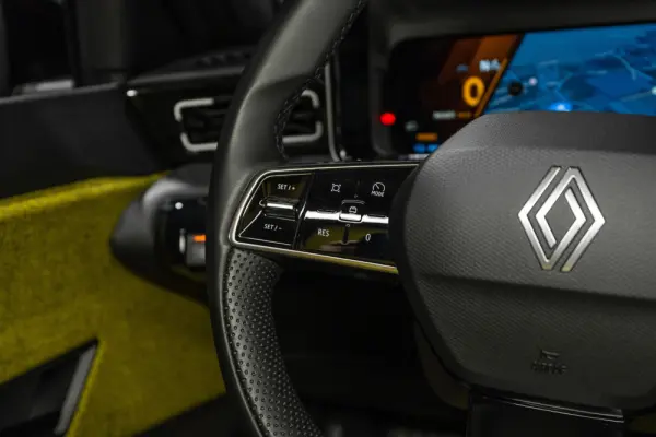 Renault 5 E-Tech 52 kWh Iconic Cinq Autonomia Conforto 10