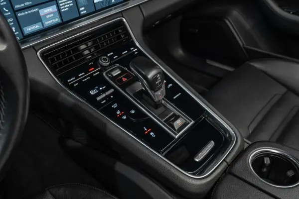 Porsche Panamera 4 E-Hybrid 17