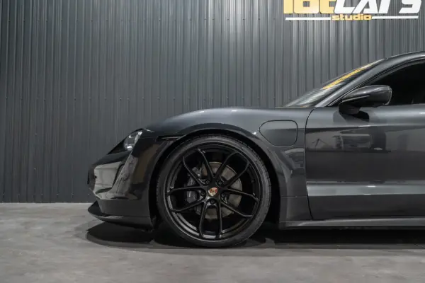 Porsche Taycan 4 25