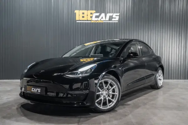 Tesla Model 3 Long-Range Dual Motor AWD 27