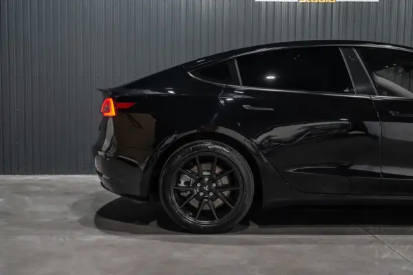 Tesla Model 3 Standard Range Plus RWD 38