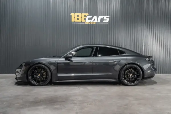 Porsche Taycan 4 24