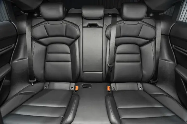 Porsche Taycan 4 21