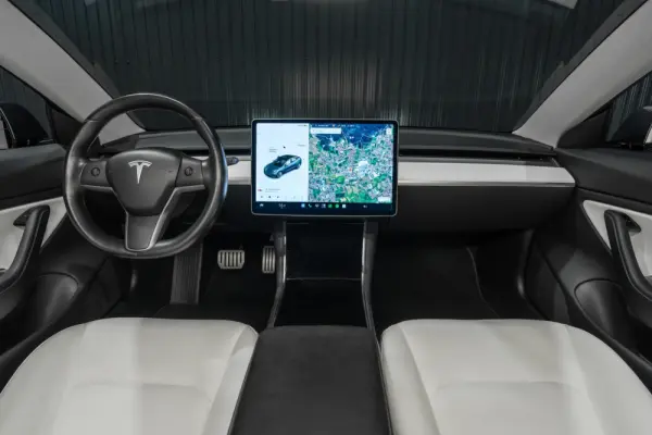 Tesla Model 3 Performance Dual Motor AWD 6