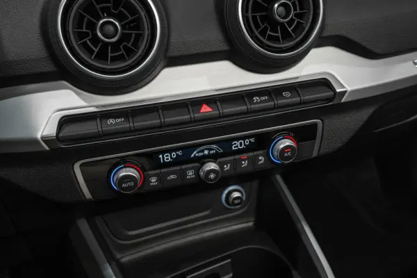 Audi Q2 30 TFSI S line 14
